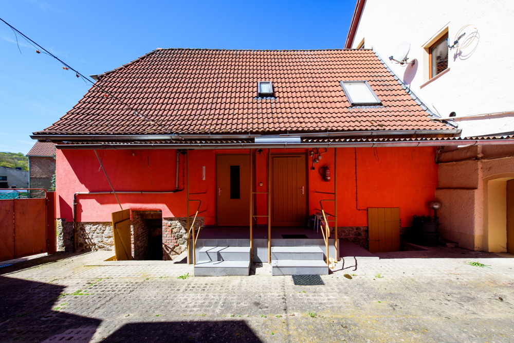 Zugänge zum Keller